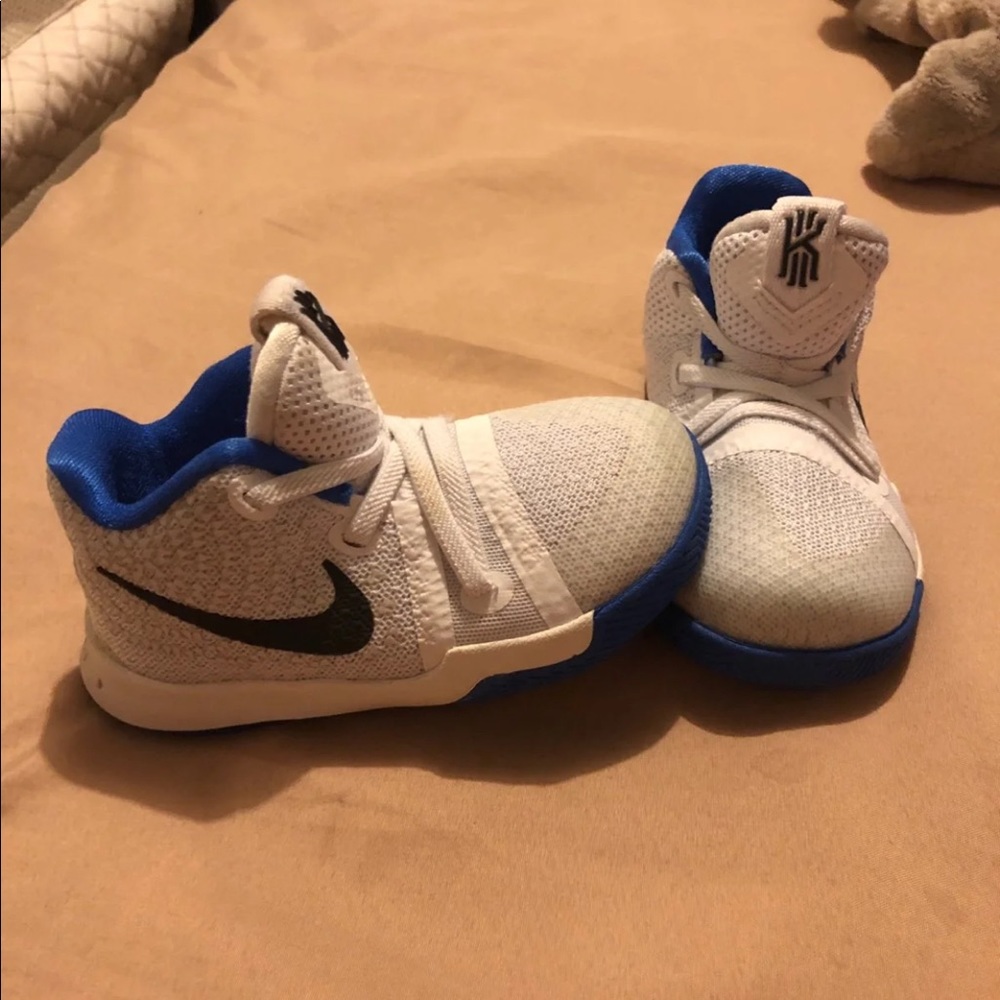 Nike kyrie Irving sneakers 6C